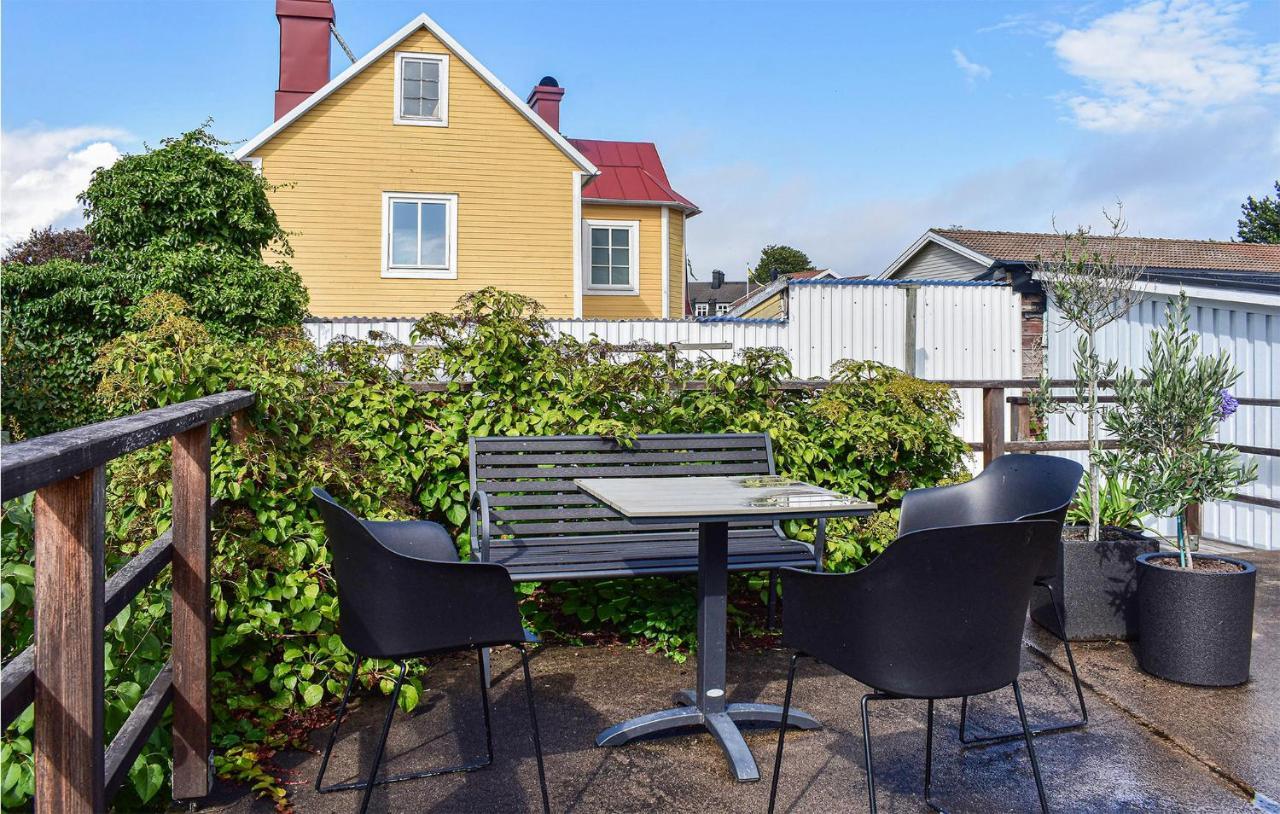 Cozy Home In Karlskrona With Kitchen Exteriör bild
